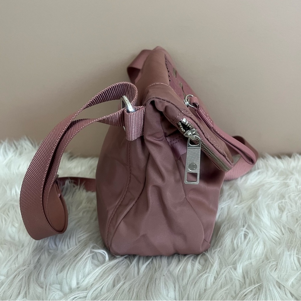 {Lululemon} Festival Bag II 5L in Quicksand - Picture 5 of 13